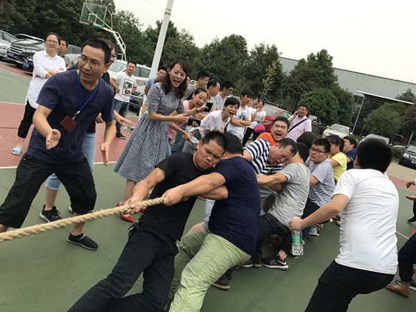 long8金融荣获中国long8长沙地区“迎中秋、庆国庆”拔河比赛活动冠军