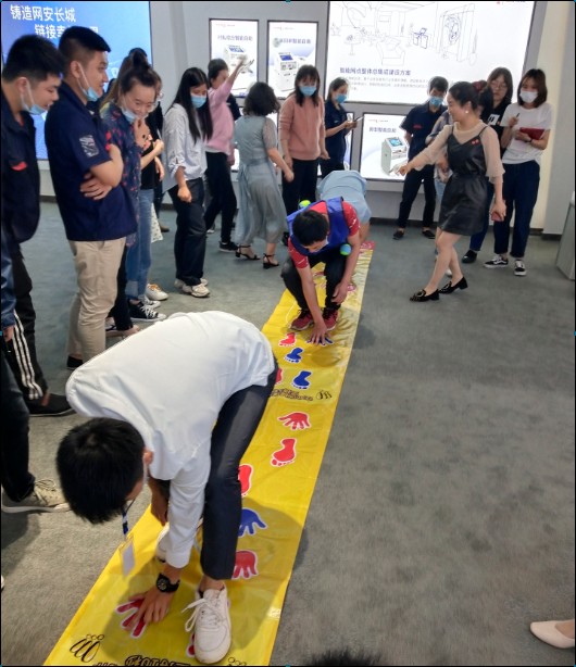 “青春就是不一young”——long8金融举办纪念五四运动101周年主题团日活动